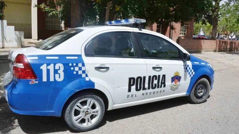 Brutal ataque: golpeó con un caño a un hombre, lo roció con líquido inflamable y lo prendió fuego