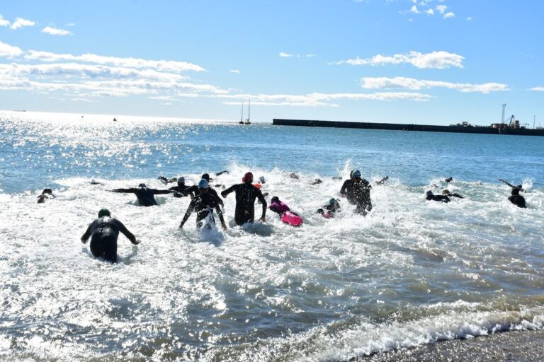 Rada Tilly será escenario de una exigente cita de aguas abiertas para despedir el año